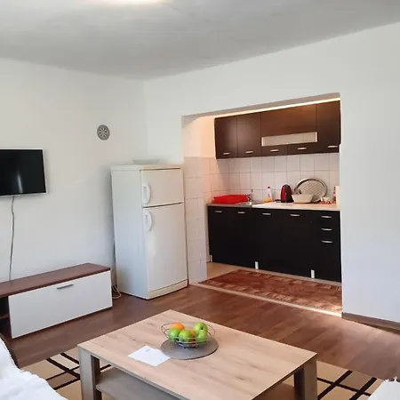 Orijent Апартаменты *